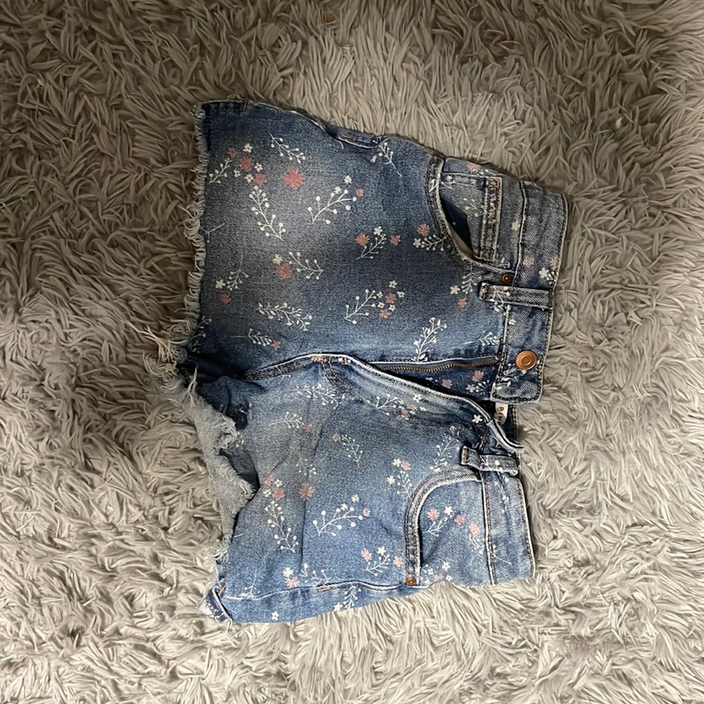 Flowery Denim Shorts